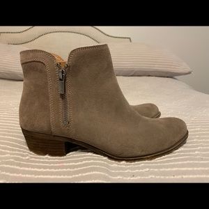 Lucky Brand suede booties Sz 11